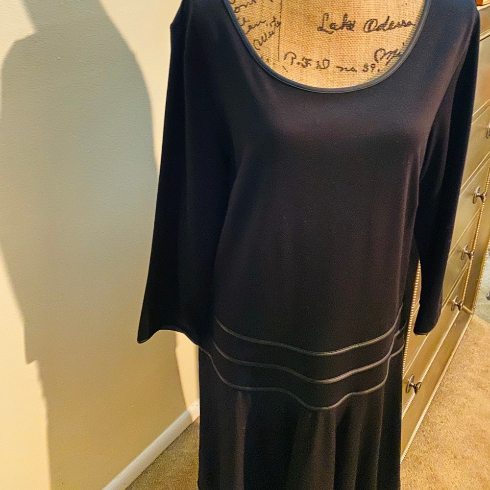 MAX STUDIO BLACK DRESS - Picture 3 of 3